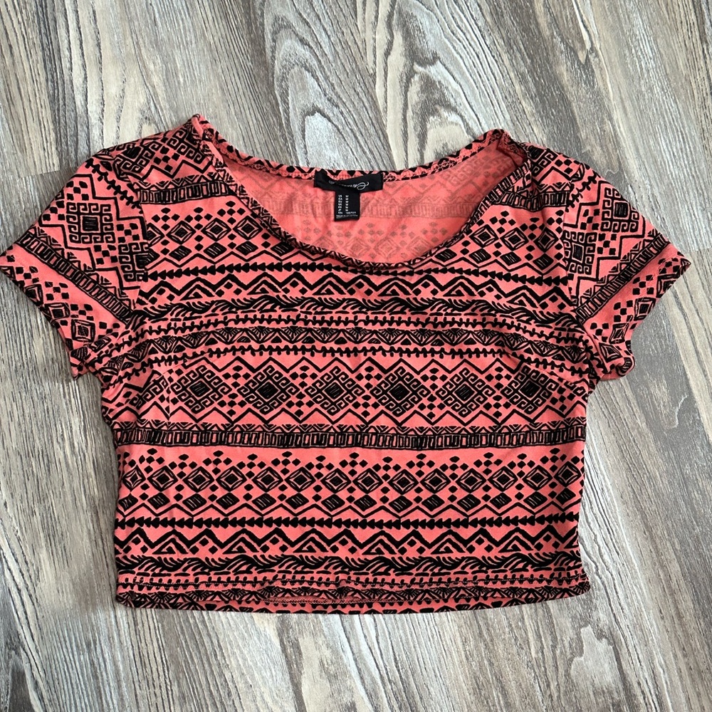 Forever 21 Coral and Black Crop Top